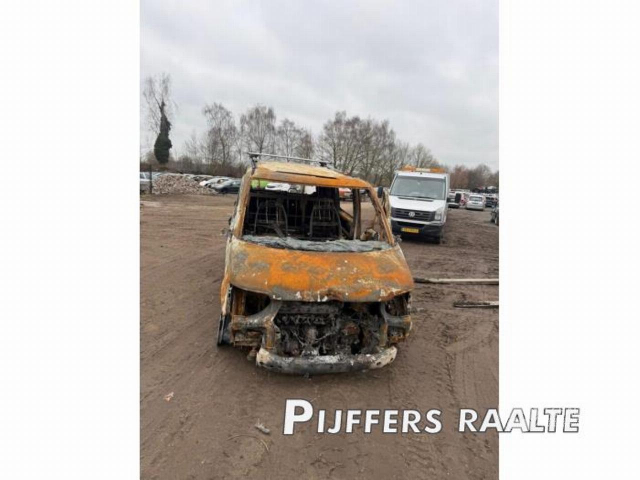 Volkswagen Transporter Multivan T5 (7E/7HC/7HF/7HM), MPV, 2003 / 2015 2.5 TDi