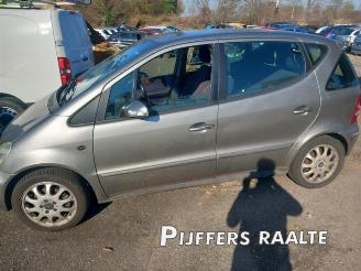 Vrakbiler auto Mercedes A-klasse A (W168), Hatchback, 1997 / 2004 1.9 A-190 2003/7