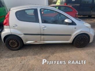rozbiórka samochody osobowe Peugeot 107 107, Hatchback, 2005 / 2014 1.0 12V 2011/6