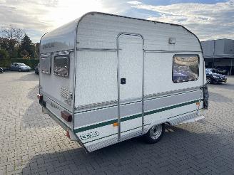skadebil caravan Chateau  330 1989/1