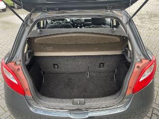 Mazda 2 1.3 TS Plus N.A.P NL AUTO PRACHTIG!!! picture 14