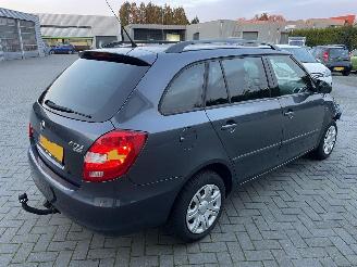 Skoda Fabia Combi 1.4-16V Tour N.A.P NL AUTO PRACHTIG!!! picture 3