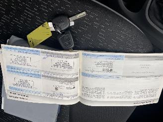 Peugeot 107 1.0-12V XS N.A.P NL AUTO 5.DRS AIRCO picture 12