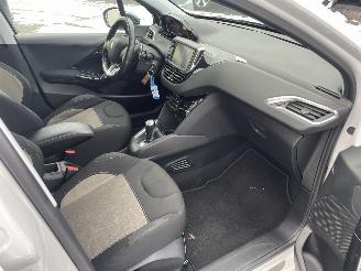 Peugeot 208 1.2 e-VTi Oxygo AUTOMAAT N.A.P PRACHTIG!!! picture 8