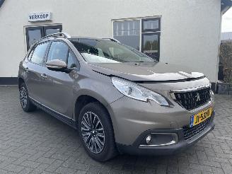 skadebil auto Peugeot 2008 1.2 PureTech Active AUTOMAAT N.A.P PRACHTIG!!! NL AUTO 2016/6
