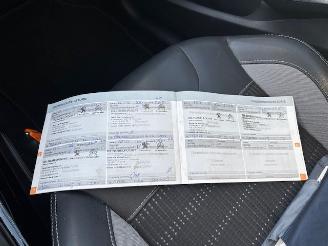 Peugeot 2008 1.2 PureTech Allure picture 16