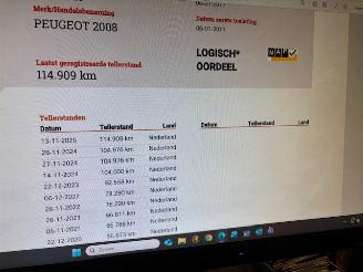 Peugeot 2008 1.2 PureTech Allure picture 17