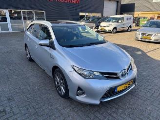 Avarii autoturisme Toyota Auris 1.8 Hybrid Touring Sports Pano 2013/10