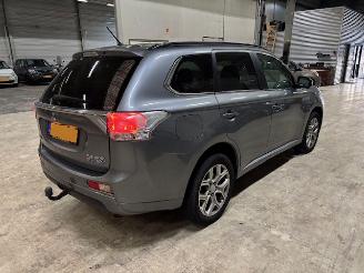 Auto incidentate Mitsubishi Outlander 2.0 PHEV instyle 2013/12