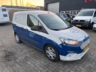 skadebil bedrijf Ford Transit Courier Van 1.5 TDCI airco navi 100pk 2018/11