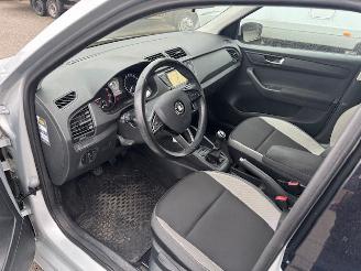 Skoda Fabia 1.0 TSI Ambition airco navi picture 9