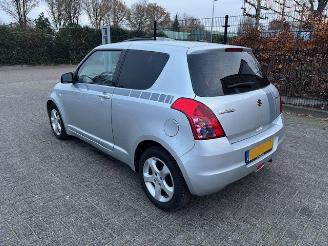 krockskadad bil auto Suzuki Swift 1.3 Cool  airco 2010/11