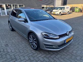 skadebil auto Volkswagen Golf 1.2 TSI 5-drs airco 2013/6