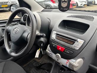 Toyota Aygo 1.0 12v 5-drs airco picture 7