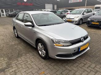 Damaged car Volkswagen Jetta 1.4 TSI Hybrid Comfort Dsg 2013/5