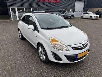 Damaged car Opel Corsa 1.4 16v Color Edition airco 2012/3