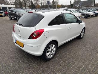 Opel Corsa 1.4 16v Color Edition airco picture 3