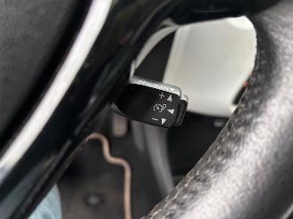 Peugeot 108 1.2  5-drs Top! Roland Garros picture 20