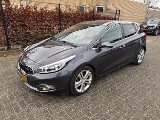 Kia Cee d 1.6 GDI Super Pack 135pk picture 3
