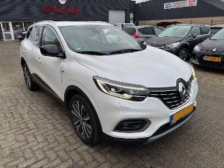 Vaurioauto  passenger cars Renault Kadjar 1.3 TCE  Automaat  Bose (km 42.169) 2020/7