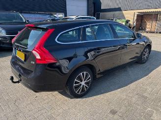 Volvo V-60 1.6 D2 Momentum automaat picture 2