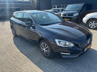 Avarii autoturisme Volvo V-60 1.6 D2 Momentum automaat 2015/1