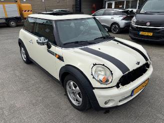 škoda osobní automobily Mini One 1.6 Minimalist Pano NAP 2010/6