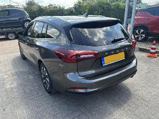 Damaged car Ford Focus 1.0 Eco Hybrid Titanium X  NAP  NW model 2022/8
