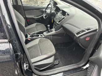 Ford Focus 1.0 EcoBoost Trend 5drs picture 11