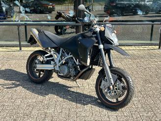 krockskadad bil motor KTM  SM 950 Supermoto 2006/6