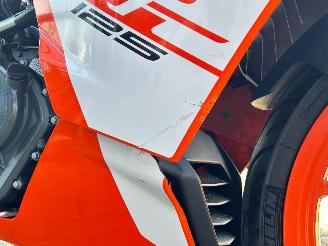 KTM  RC 125 ABS picture 13