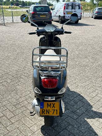 Vespa  LX 125 4T picture 4