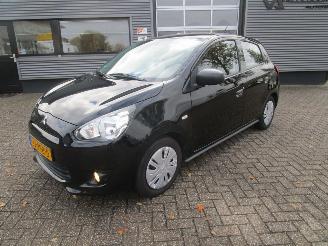 krockskadad bil auto Mitsubishi Space-star 1.0 Bright 2015/10