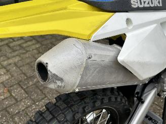 Suzuki RMZ 450  picture 16