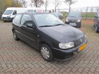 Volkswagen Polo 1.6 automaat picture 5