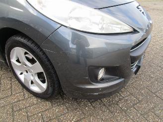 Peugeot 207 SW 1.6 VTI XS picture 23