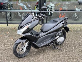 damaged motor cycles Honda PCX 125  2011/3