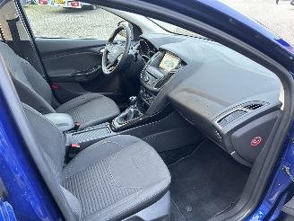 Ford Focus Wagon 1.0 Titanium picture 11