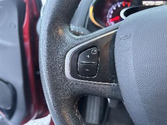 Renault Clio 0.9 TCE Limited picture 19