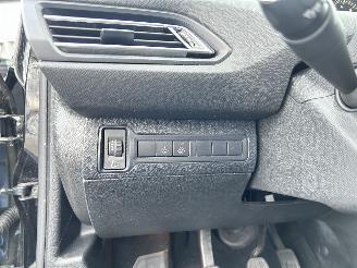 Peugeot 308 SW 1.2 PureTech Blue Lease Premium picture 20