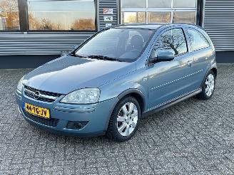 Schadeauto Opel Corsa 1.2 16V Silverline 2006/9