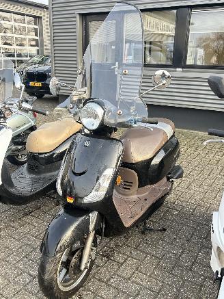 Sym  Partij 6 scooters picture 8