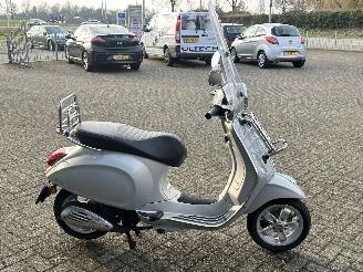 Vespa  Primavera 50 4T picture 6
