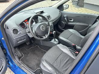 Renault Clio 1.6-16V Dynamique S Automaat picture 9