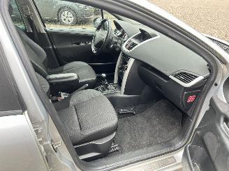 Peugeot 207 SW 1.4 VTi Active picture 11