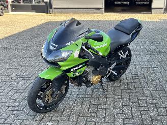 Kawasaki Ninja ZX - 9R  picture 7
