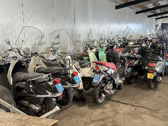 Overige  Partij 58 scooters picture 6