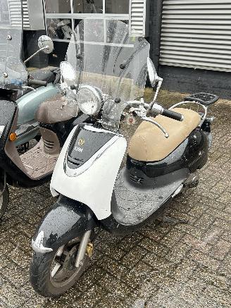 Sym  Partij 4 scooters picture 5