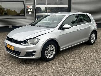 Coche accidentado Volkswagen Golf 1.2 TSI Comfortline 2014/2