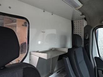 Renault Master T35 2.3 dCi L2H2 airco omvormer standkachel picture 35